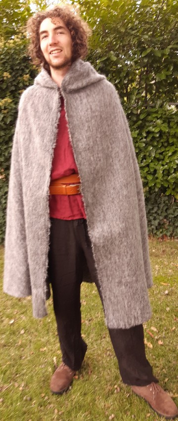 Warmer Umhang Runkelstein