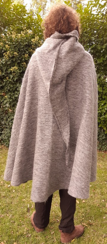 Warmer Umhang Runkelstein