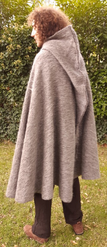 Warmer Umhang Runkelstein