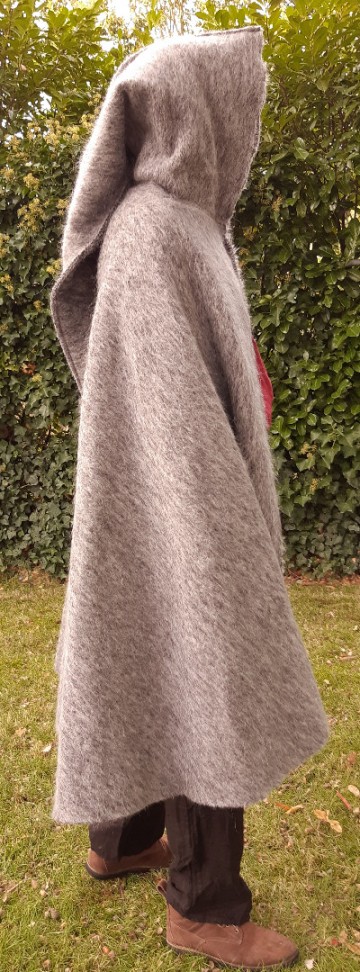 Warmer Umhang Runkelstein