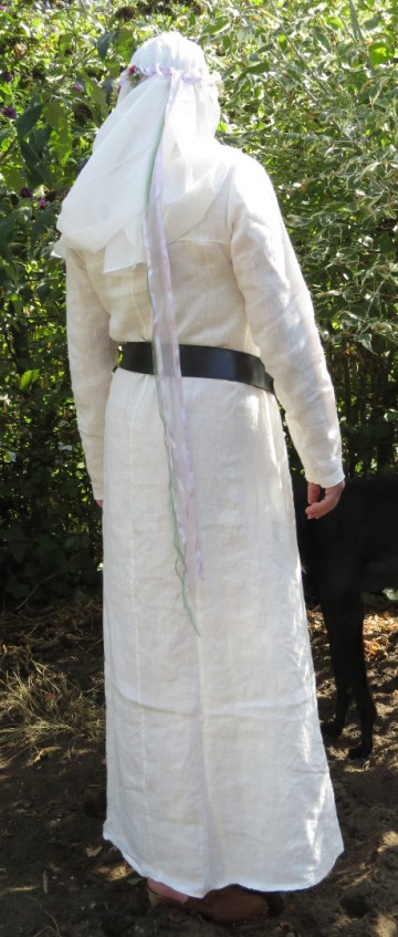 runkelstein Leinen Unterkleid